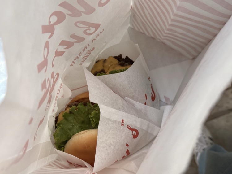 Buddy’s Burger